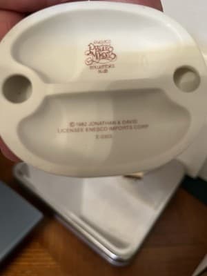 Precious Moments Collectors Club Figurine Let Us Call the Club to Order 1982 Po… - Thumbnail 9