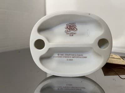 Precious Moments Collectors Club Figurine Let Us Call the Club to Order 1982 Po… - Thumbnail 8