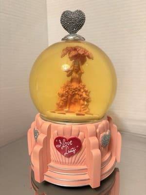 I Love Lucy Snow Globe Original Box Rare Heart Top Vintage Collectible - Thumbnail 4