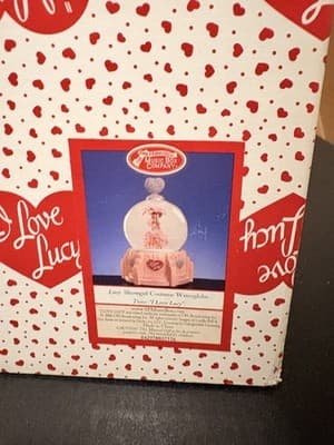 I Love Lucy Snow Globe Original Box Rare Heart Top Vintage Collectible - Thumbnail 6