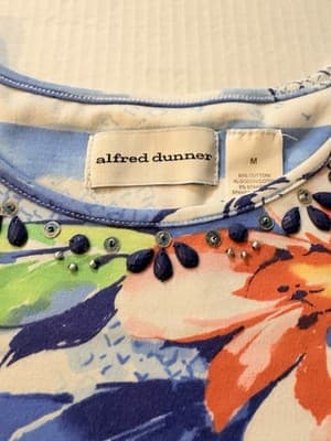 Alfred Dunner Blue Floral Knit Beaded from work to fun outings. Retails $45-65 - Thumbnail 7