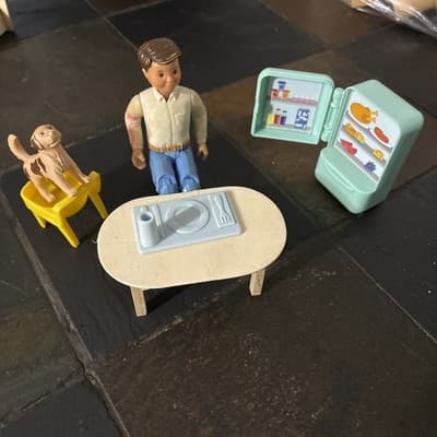 Vintage Fisher Price Loving Family Dollhouse collection 1990-93 - Thumbnail 7