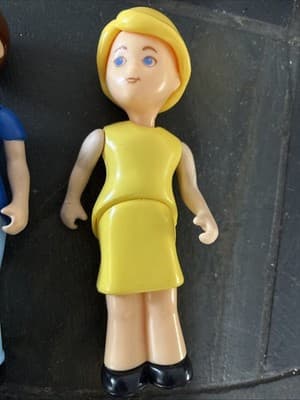 Vintage Little Tikes Mom And Dad Figures Unlock Nostalgia. Recreate Or Collect! - Thumbnail 2