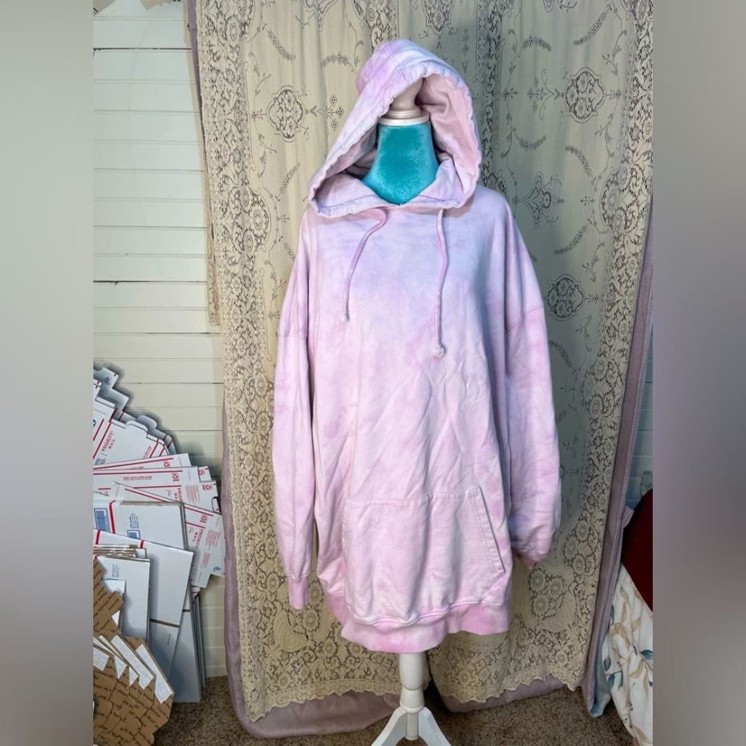 Missguided: oversized long savage hoodie - Image 1