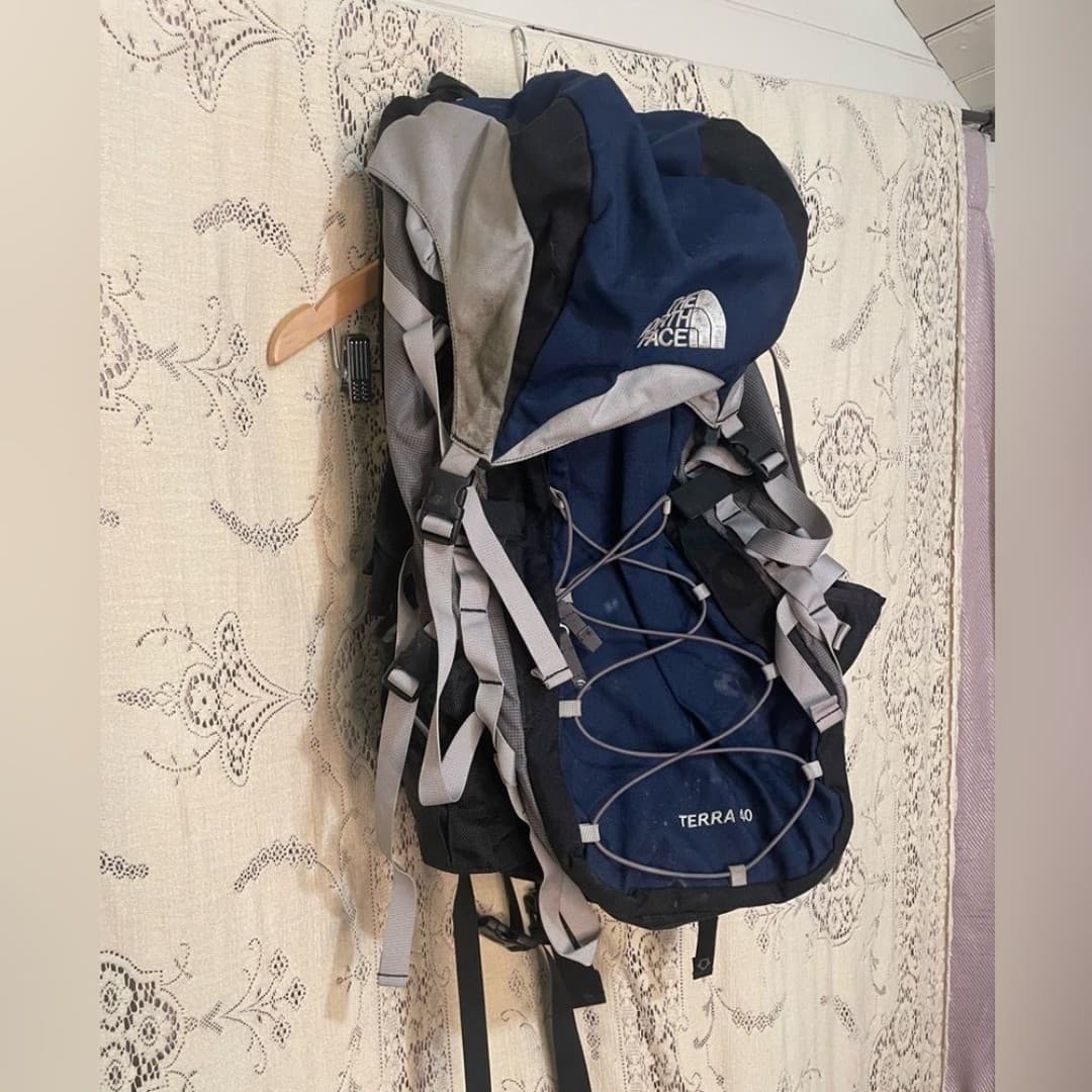 The North Face: vintage 90s Terra 40 Blue Hiking Backpack - Thumbnail 2