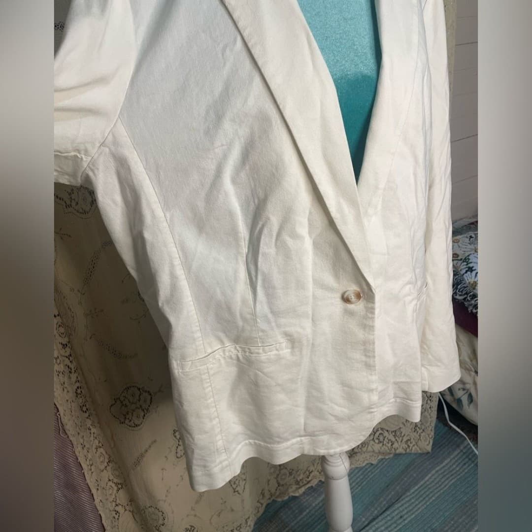 Lauren Conrad: light summer blazer - Thumbnail 3