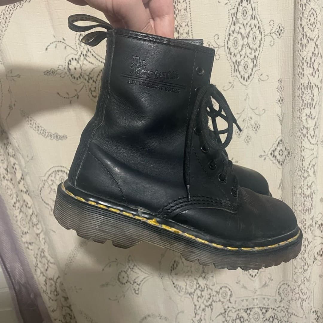 Dr. Martens: black 1460 leather boots - Thumbnail 3