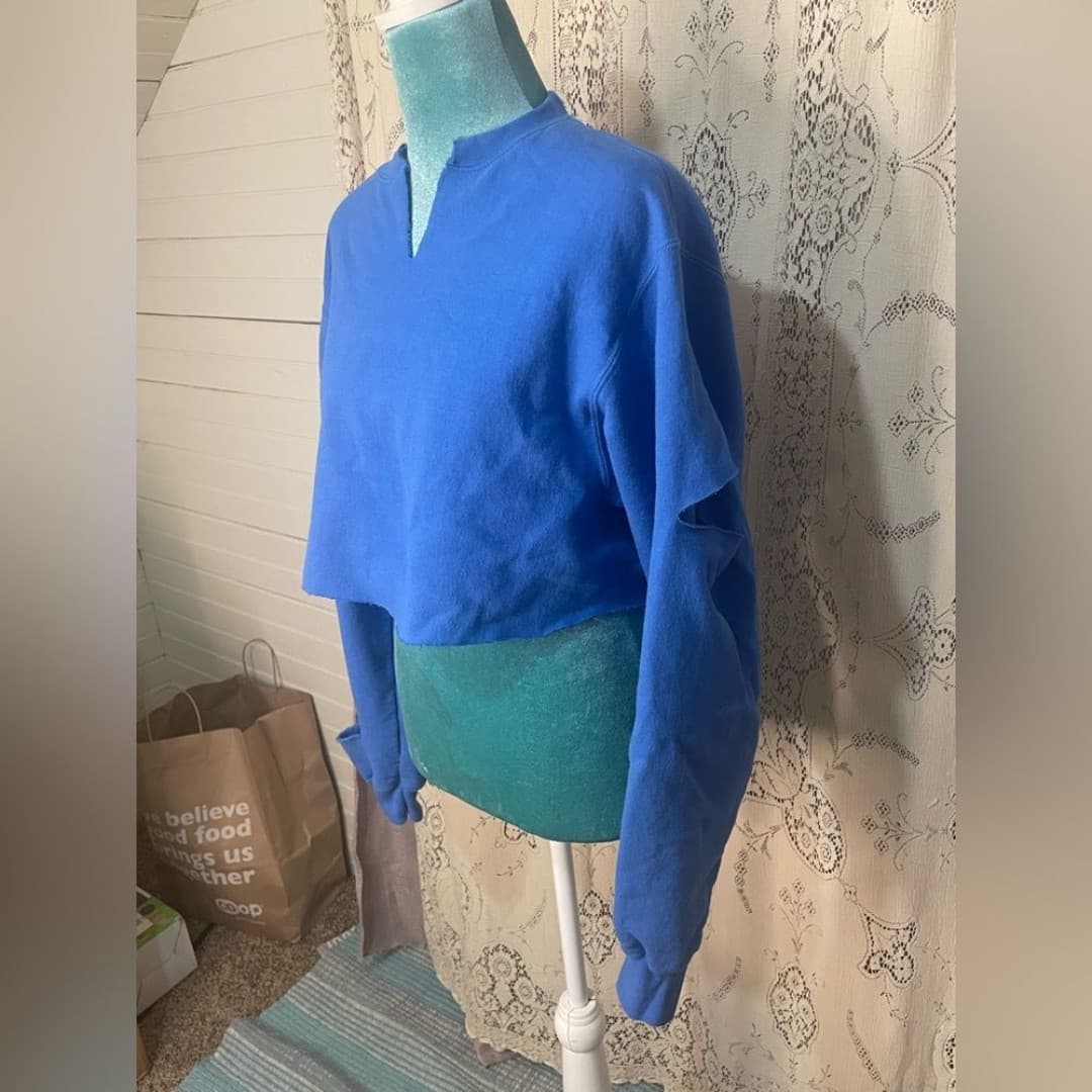 Port & company: vintage upcycled cropped sweater - Thumbnail 3