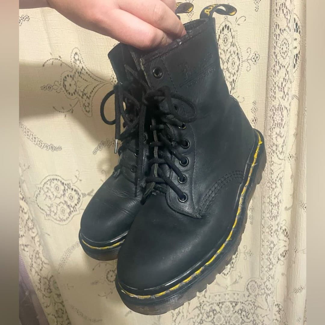 Dr. Martens: black 1460 leather boots - Image 1