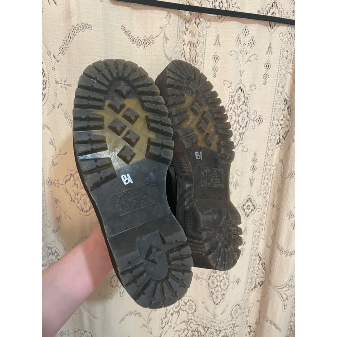 Doc martens: Chunky Black quad Platform Chelsea Boots with Yellow Stitching - Thumbnail 6