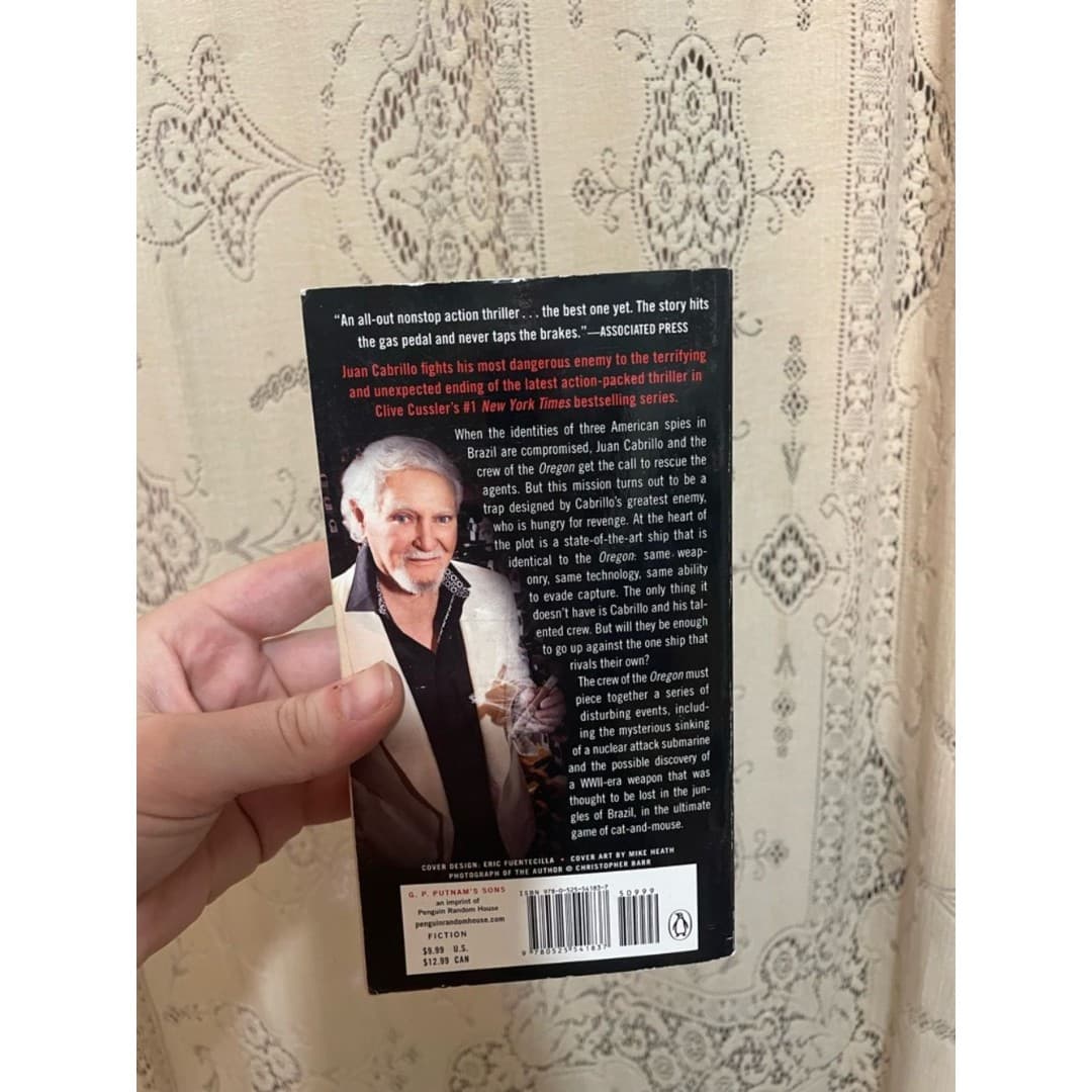 Clive Cussler "Final Option" Paperback Novel - Blue Cover - Thumbnail 2