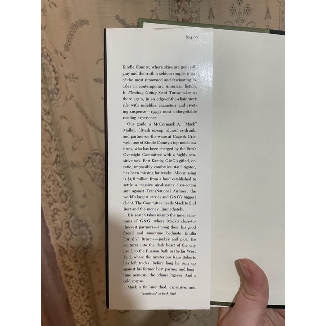 Scott Turow "Pleading Guilty" Hardcover - Black & Gold - Thumbnail 2