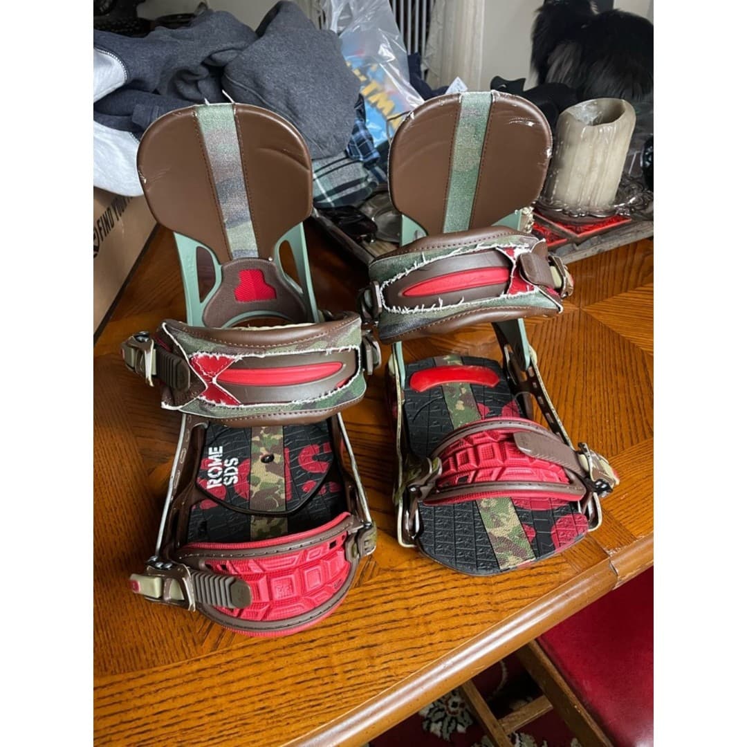 Rome targa 2010 new men’s L/XL snowboard binding - Image 1