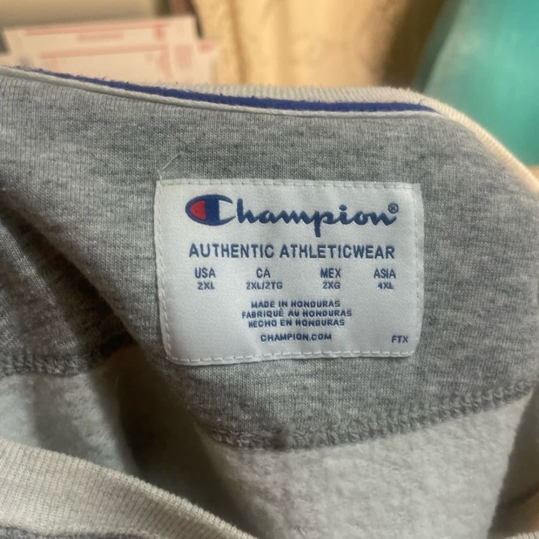 Champion: cropped vintage sweater - Thumbnail 4
