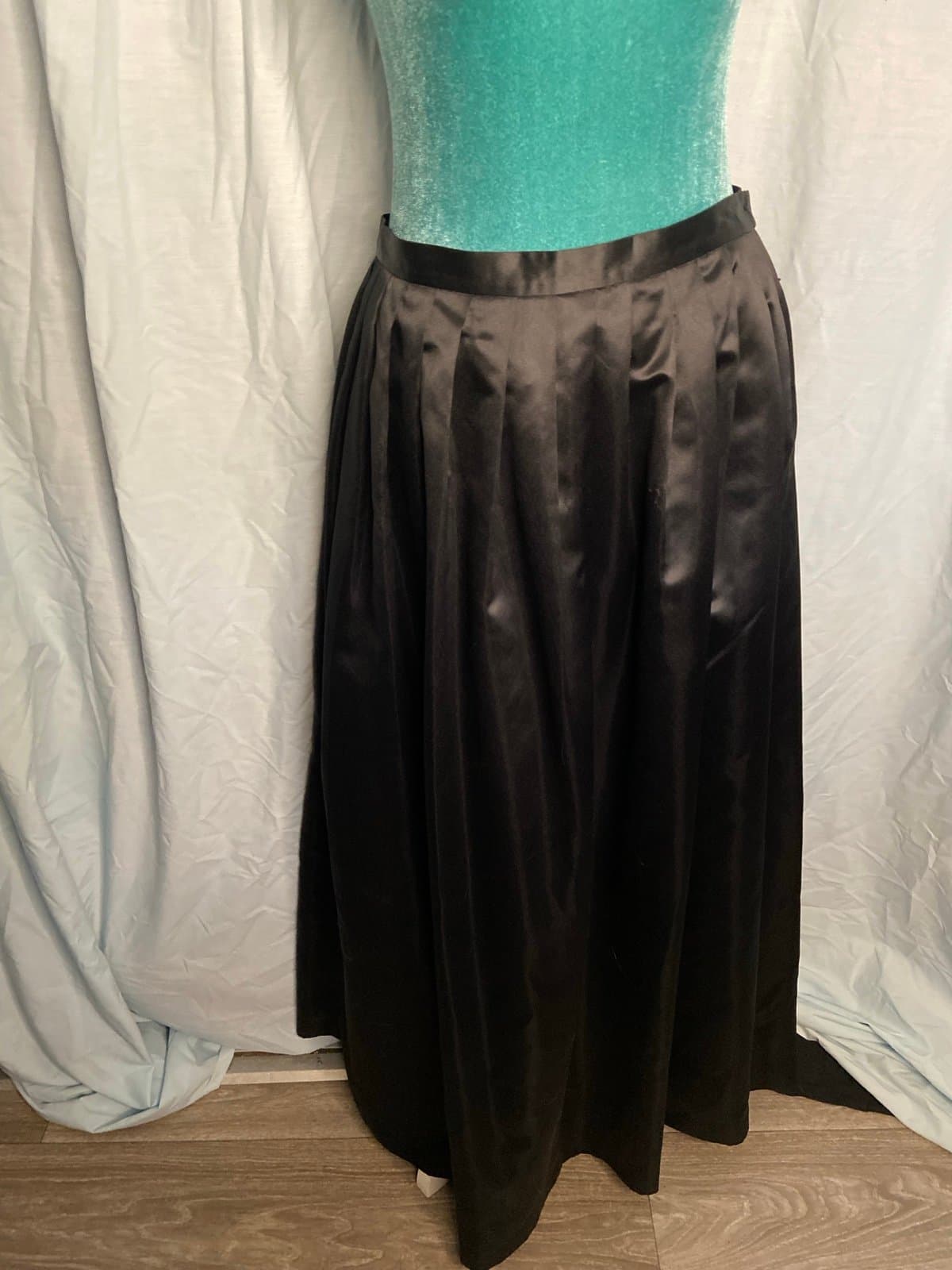 Focus 2000: vintage black maxi skirt size 8 - Image 1