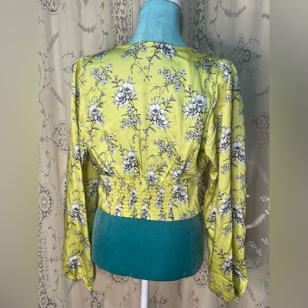 Milk & honey: cute floral crop top - Thumbnail 4