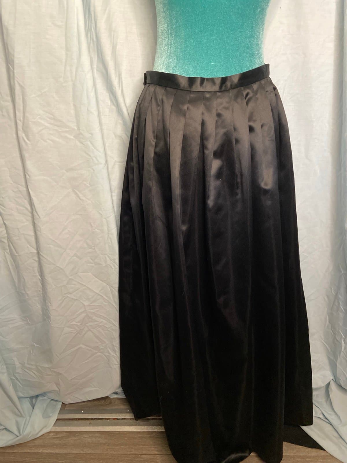 Focus 2000: vintage black maxi skirt size 8 - Thumbnail 3