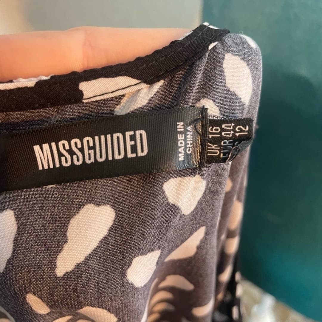 Missguided: Black and White abstract polka dot Dress 12 - Thumbnail 6