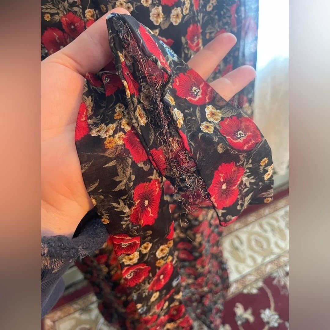 Missguided: Floral Red and Black Dress 12 - Thumbnail 8