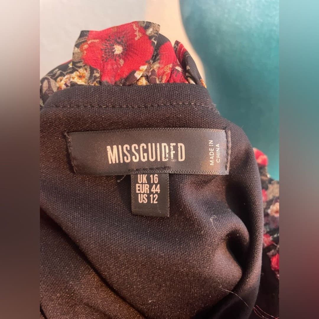 Missguided: Floral Red and Black Dress 12 - Thumbnail 7