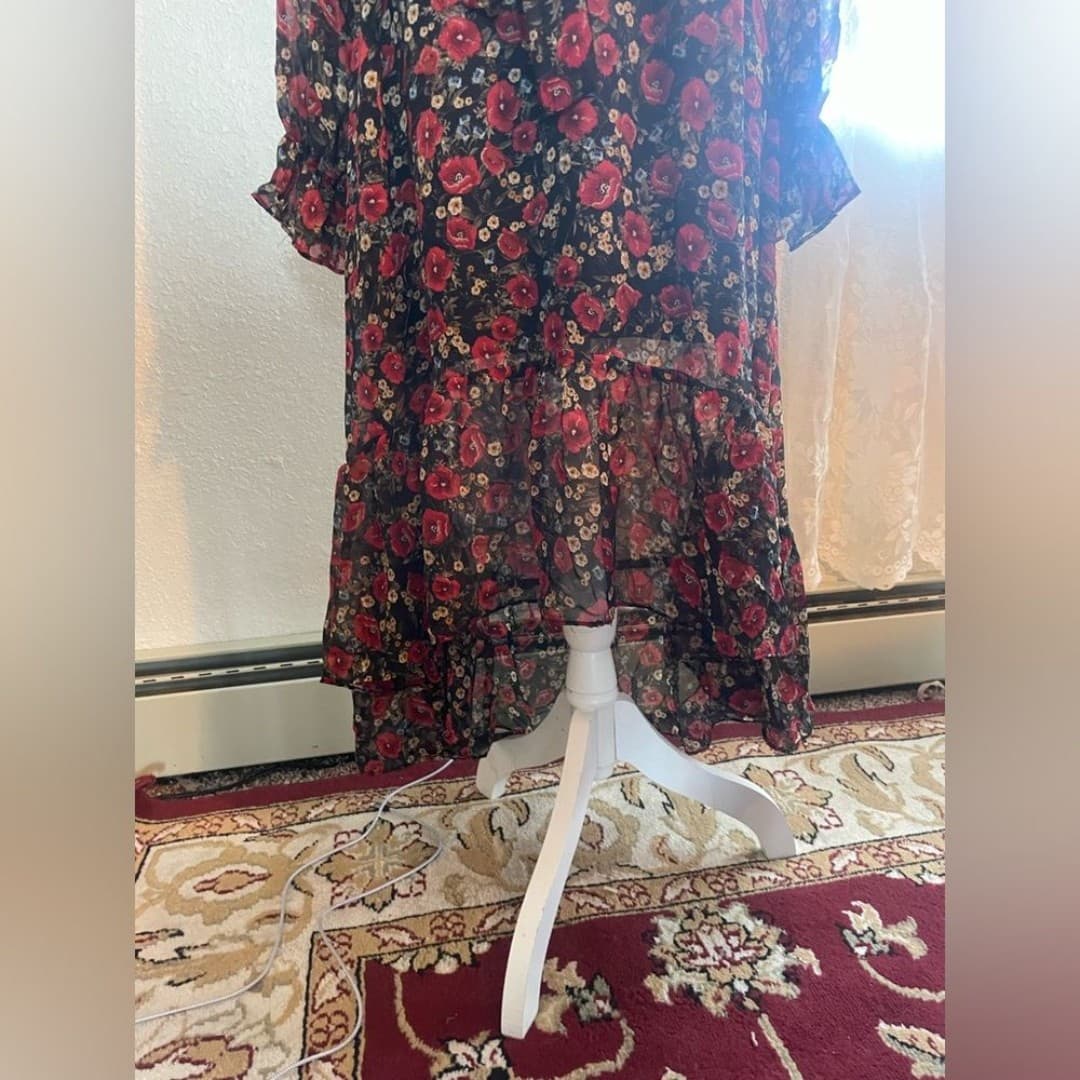 Missguided: Floral Red and Black Dress 12 - Thumbnail 4