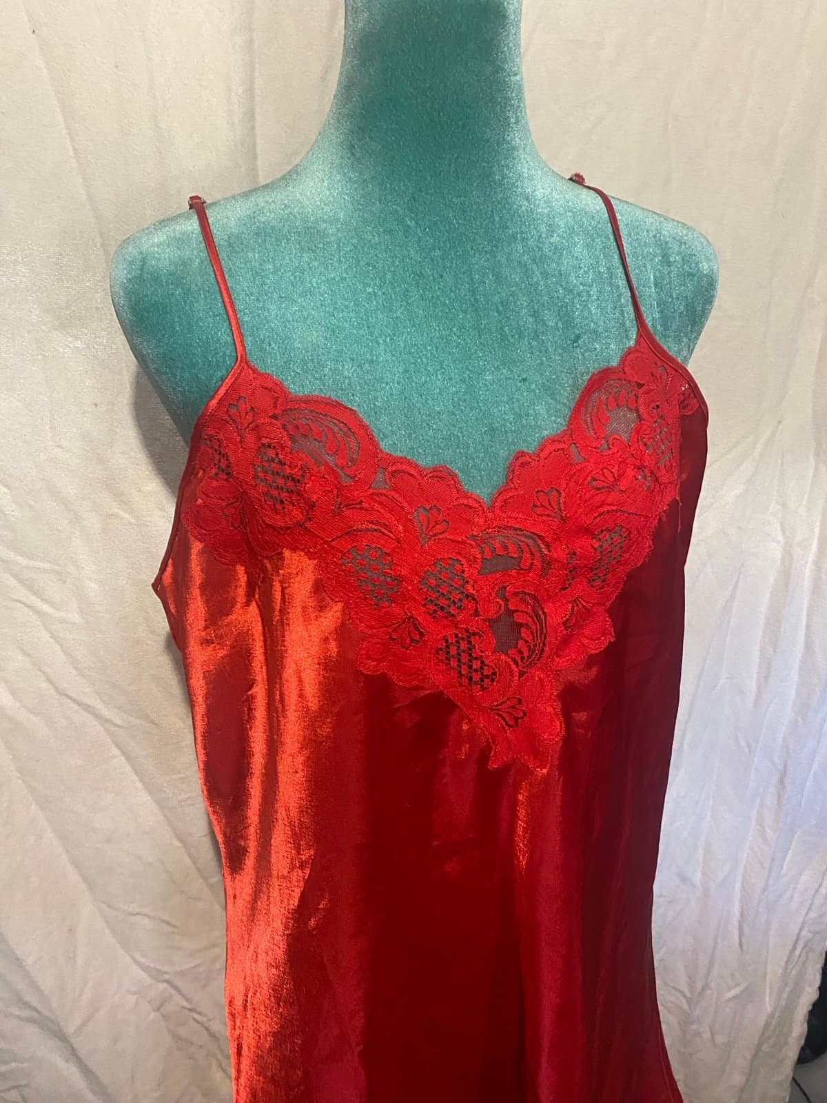 Adonna: vintage red slip - Thumbnail 2