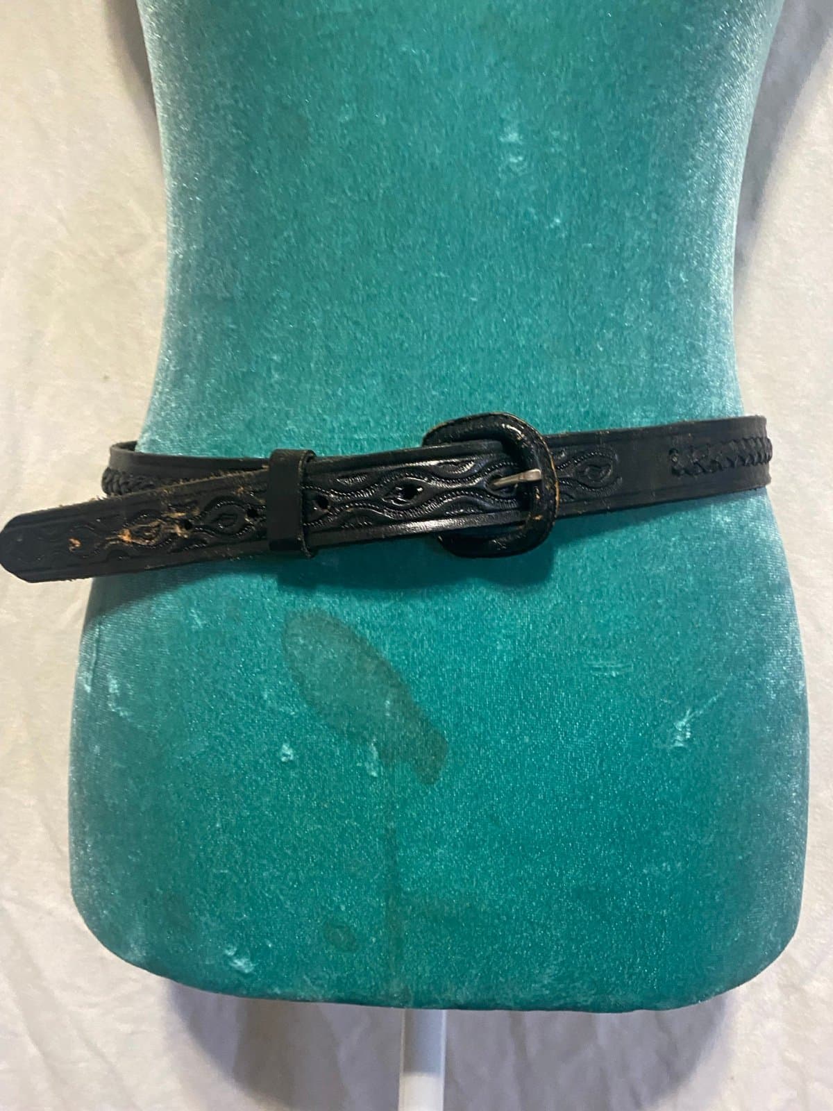 Vintage black leather belt 30-34 - Image 1
