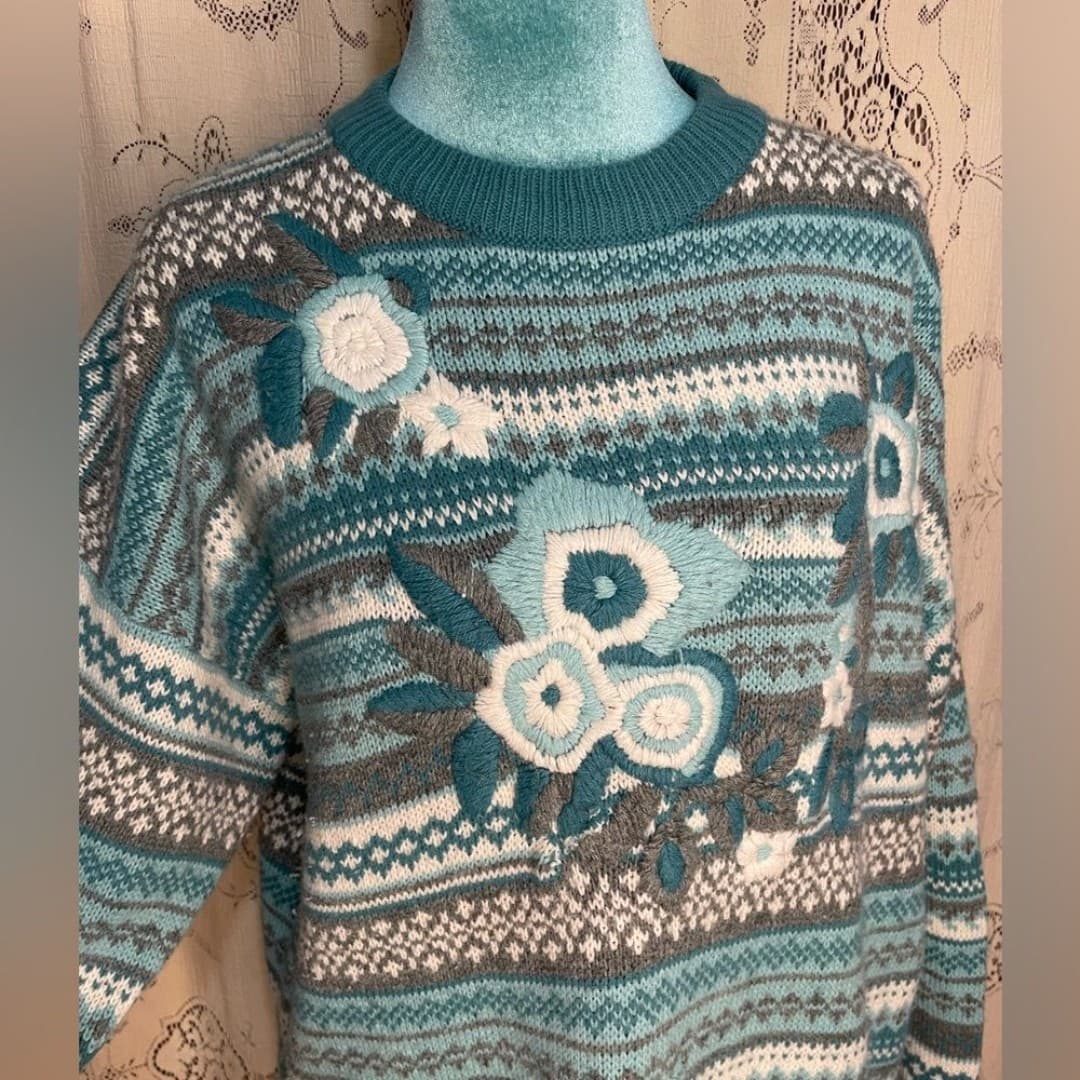 Maggie Lawrence: vintage 90s knit with floral details 10-12 - Thumbnail 4