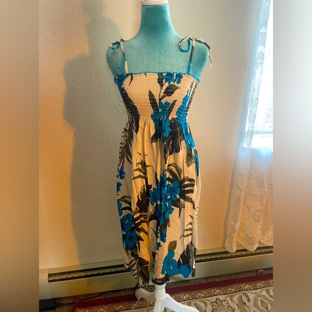 Floral Blue and Cream Women's Dress - Image 1