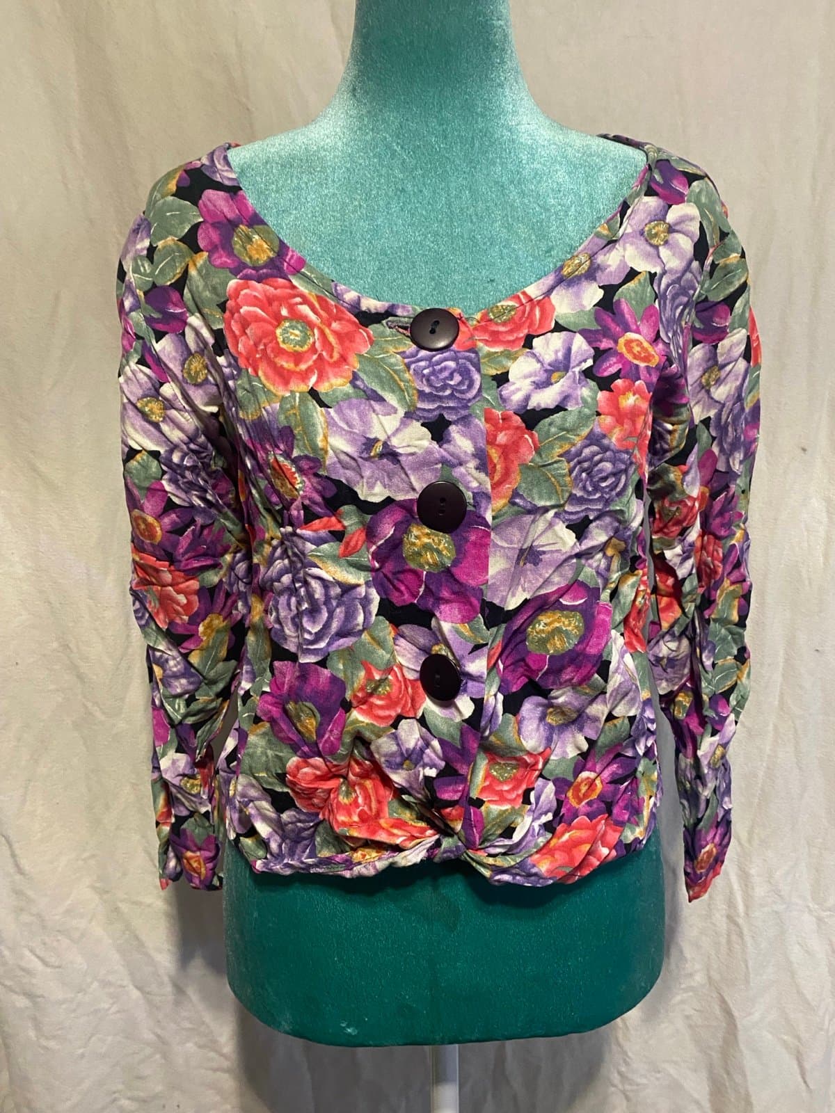 Vintage floral 3/4 sleeve top 8 - Image 1