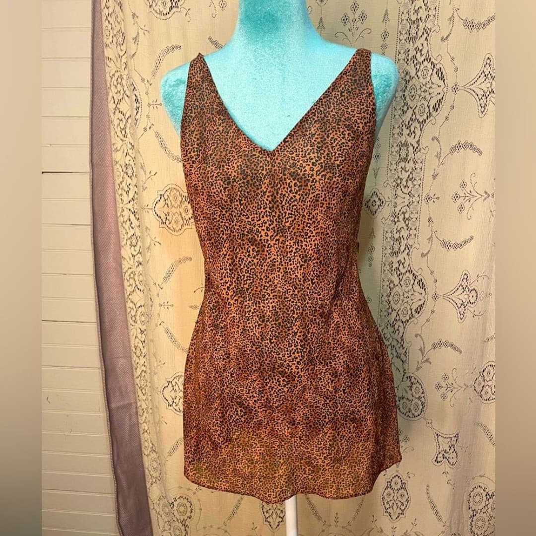 Victoria’s secret: animal print slip - Image 1