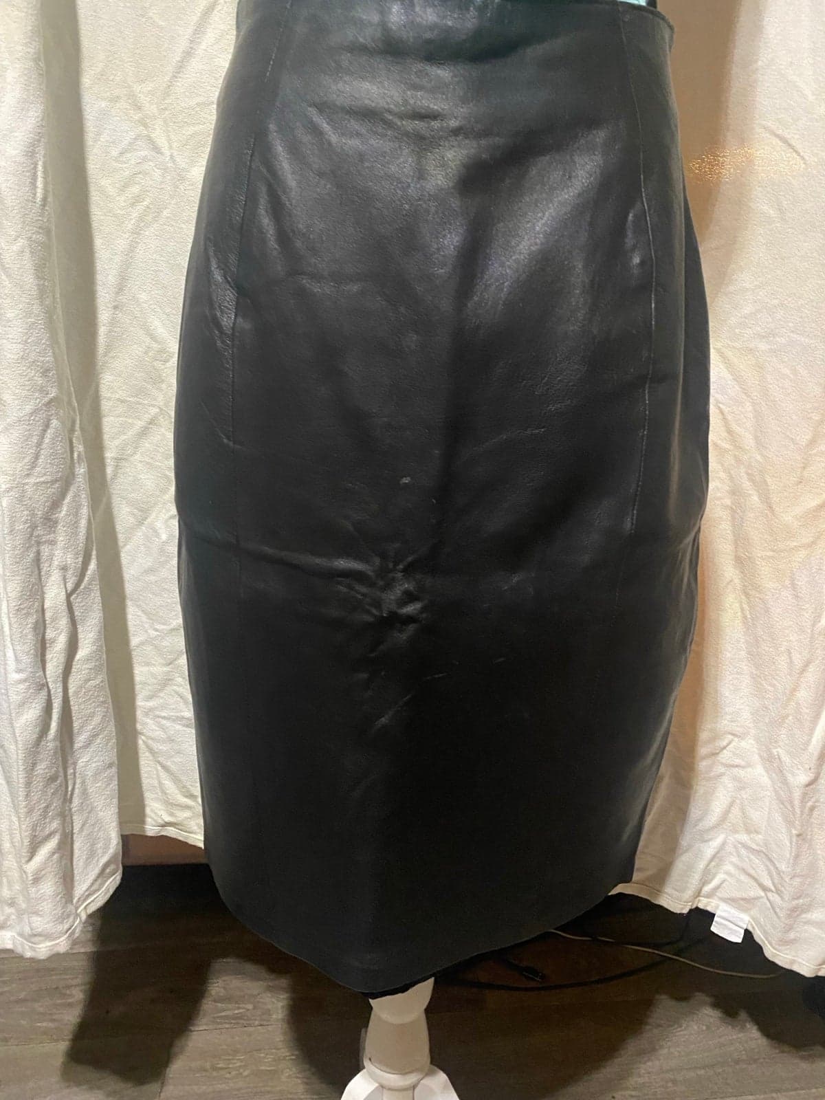 Andrew Marc: vintage black leather pencil skirt 6 - Image 1