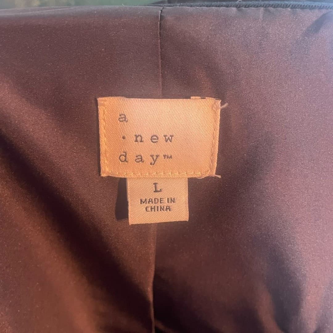 A new day: Women's Black Blazer - Thumbnail 4