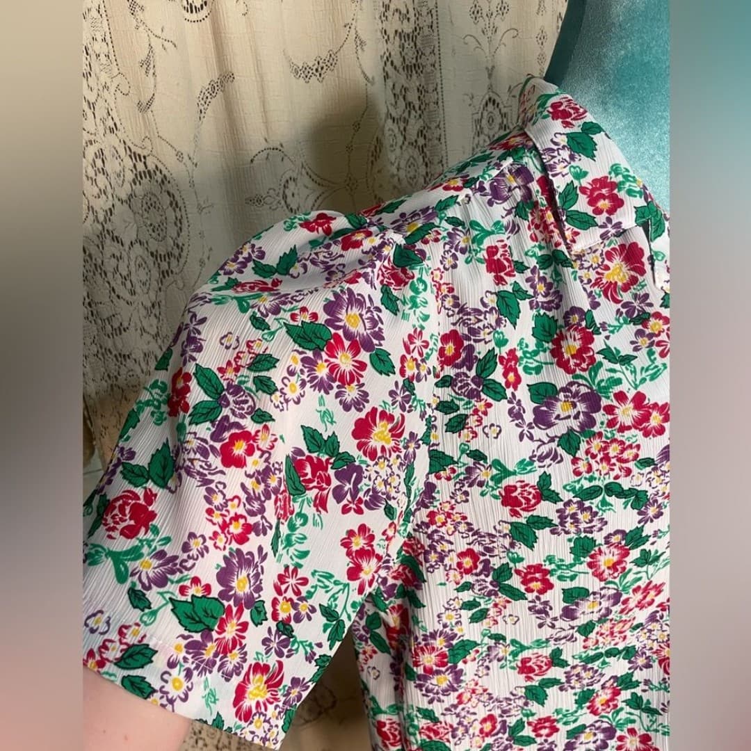 Sheridan square: vintage 80s floral top - Thumbnail 3