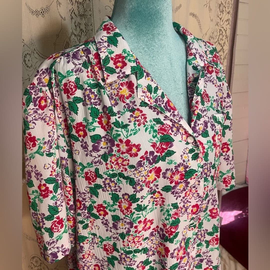 Sheridan square: vintage 80s floral top - Thumbnail 2