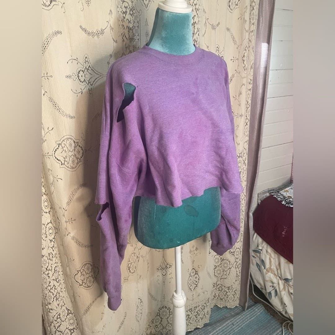 Hanes: vintage cropped sweater - Thumbnail 2
