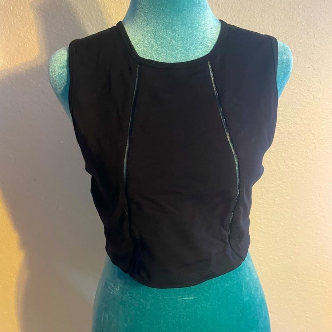 Forever 21: cropped active wear top - Image 1