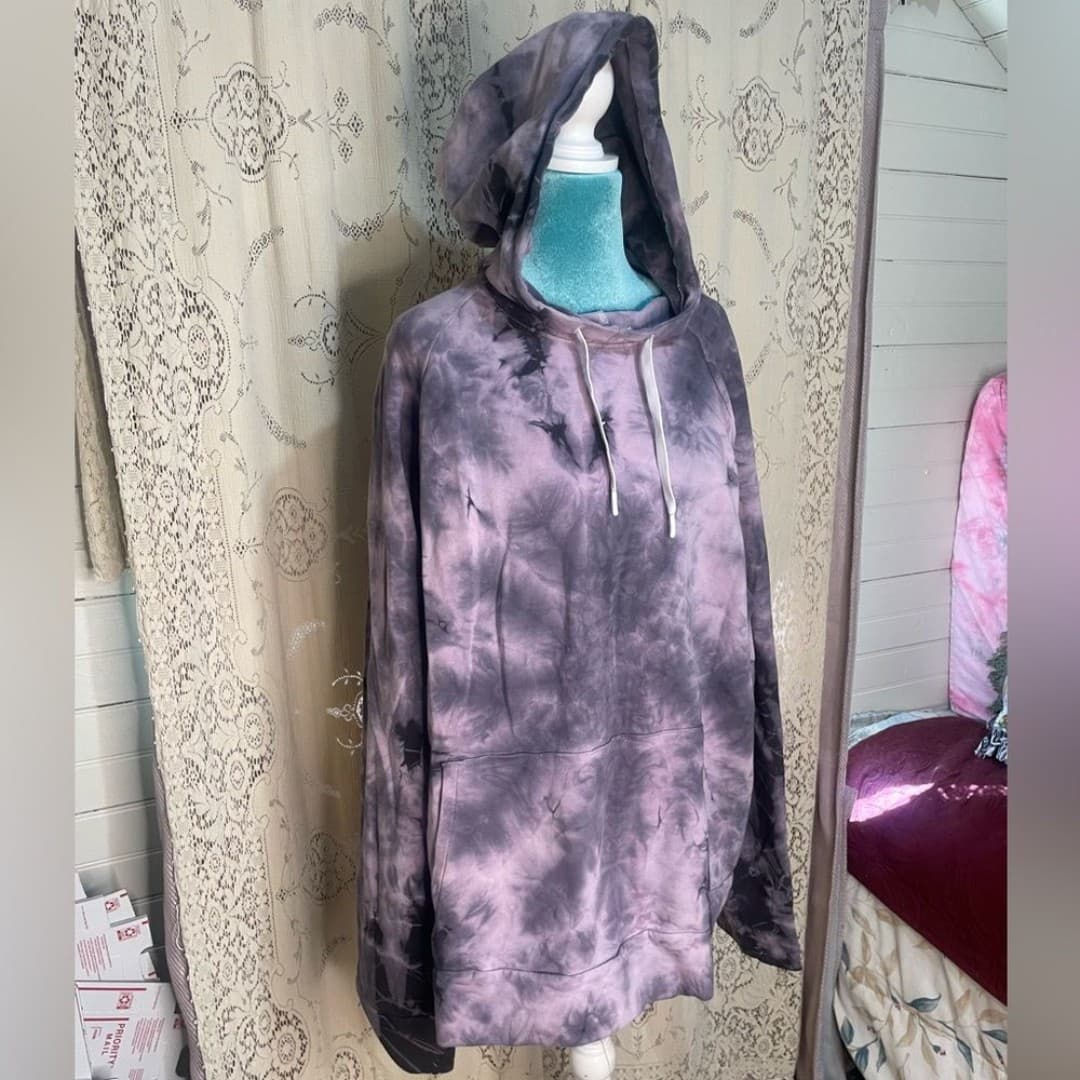 All in motion: tie dyed hoodie - Thumbnail 2