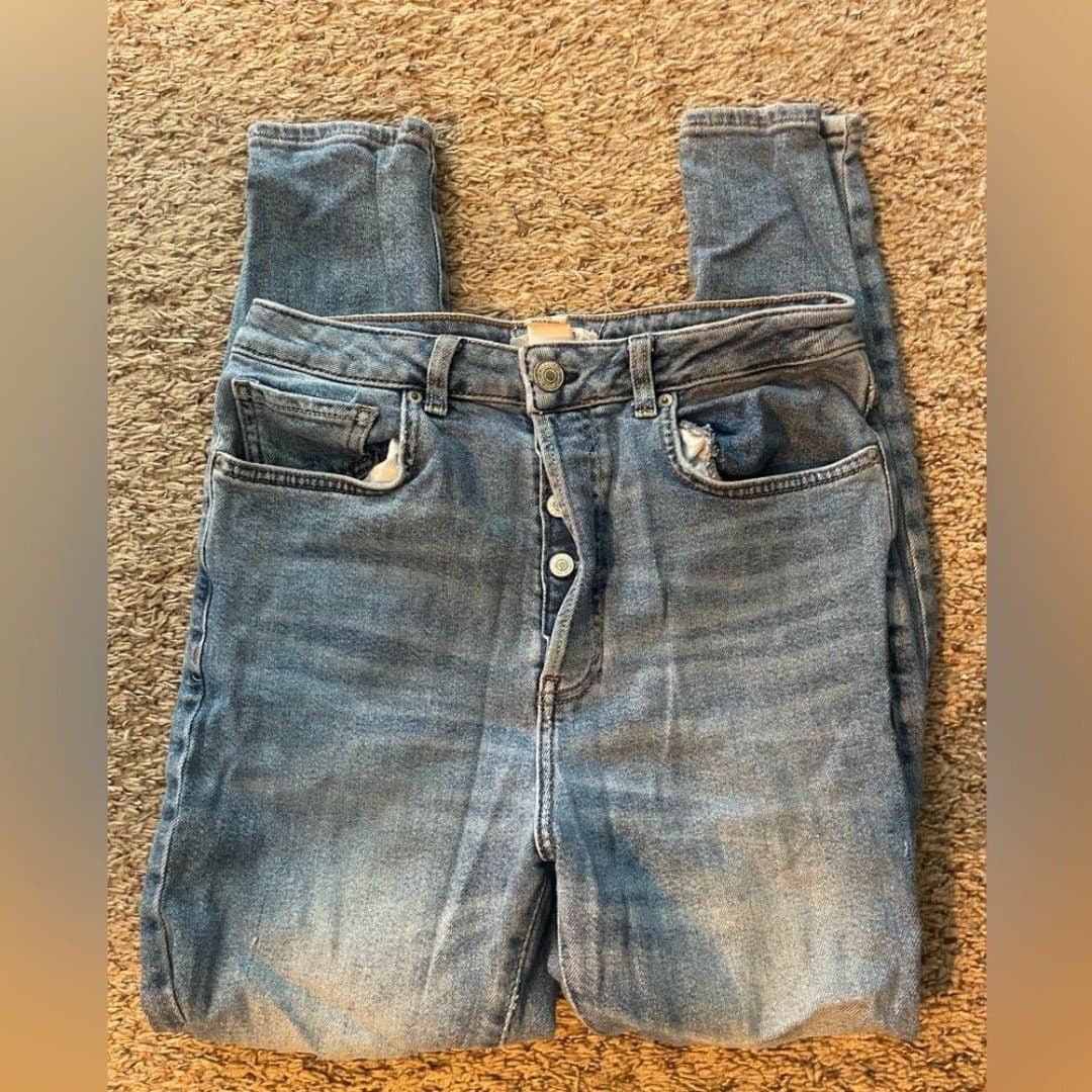 Forever 21: distressed button fly jeans - Thumbnail 2