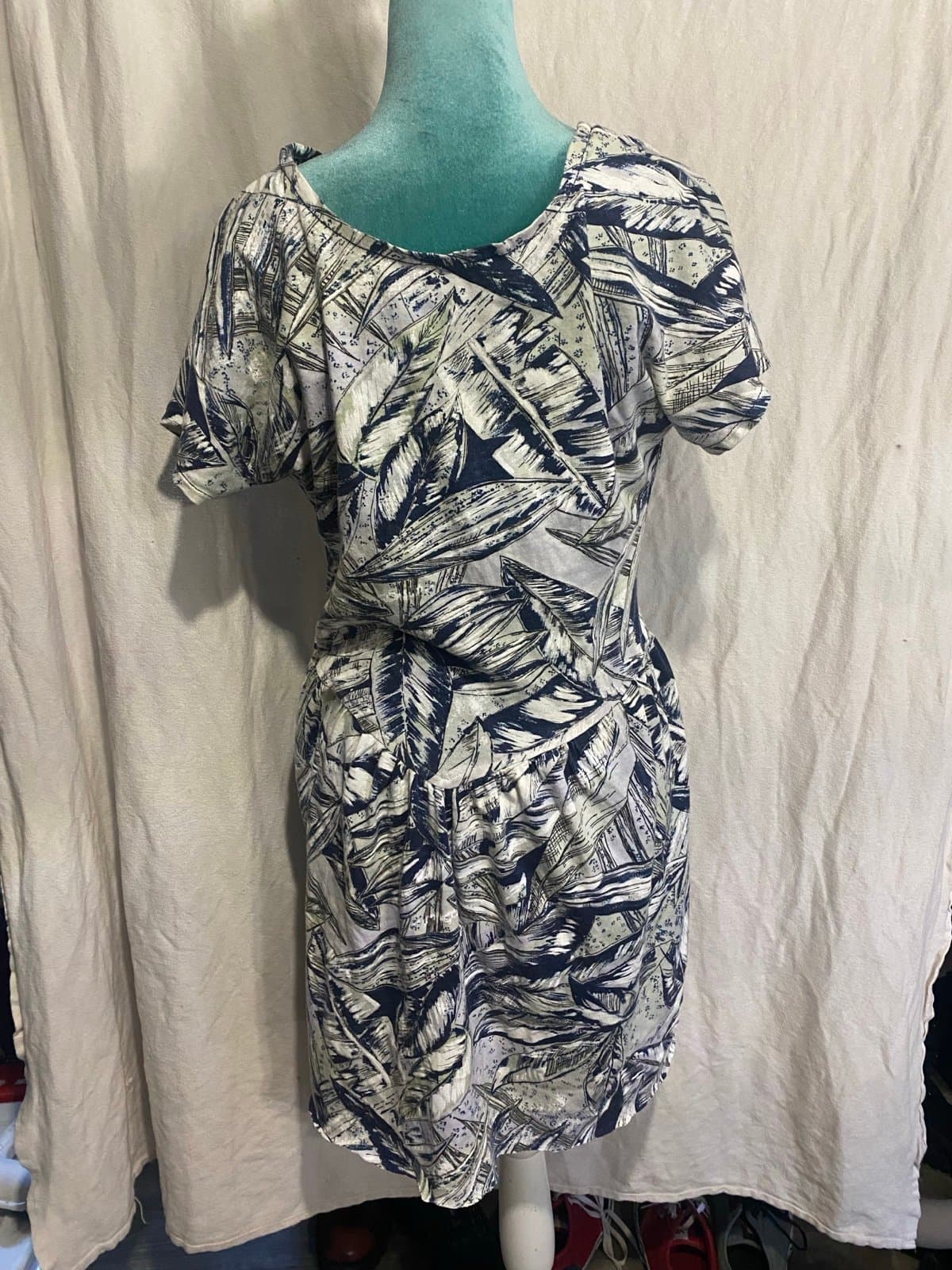 Vintage 80s dress with feather print - Thumbnail 4