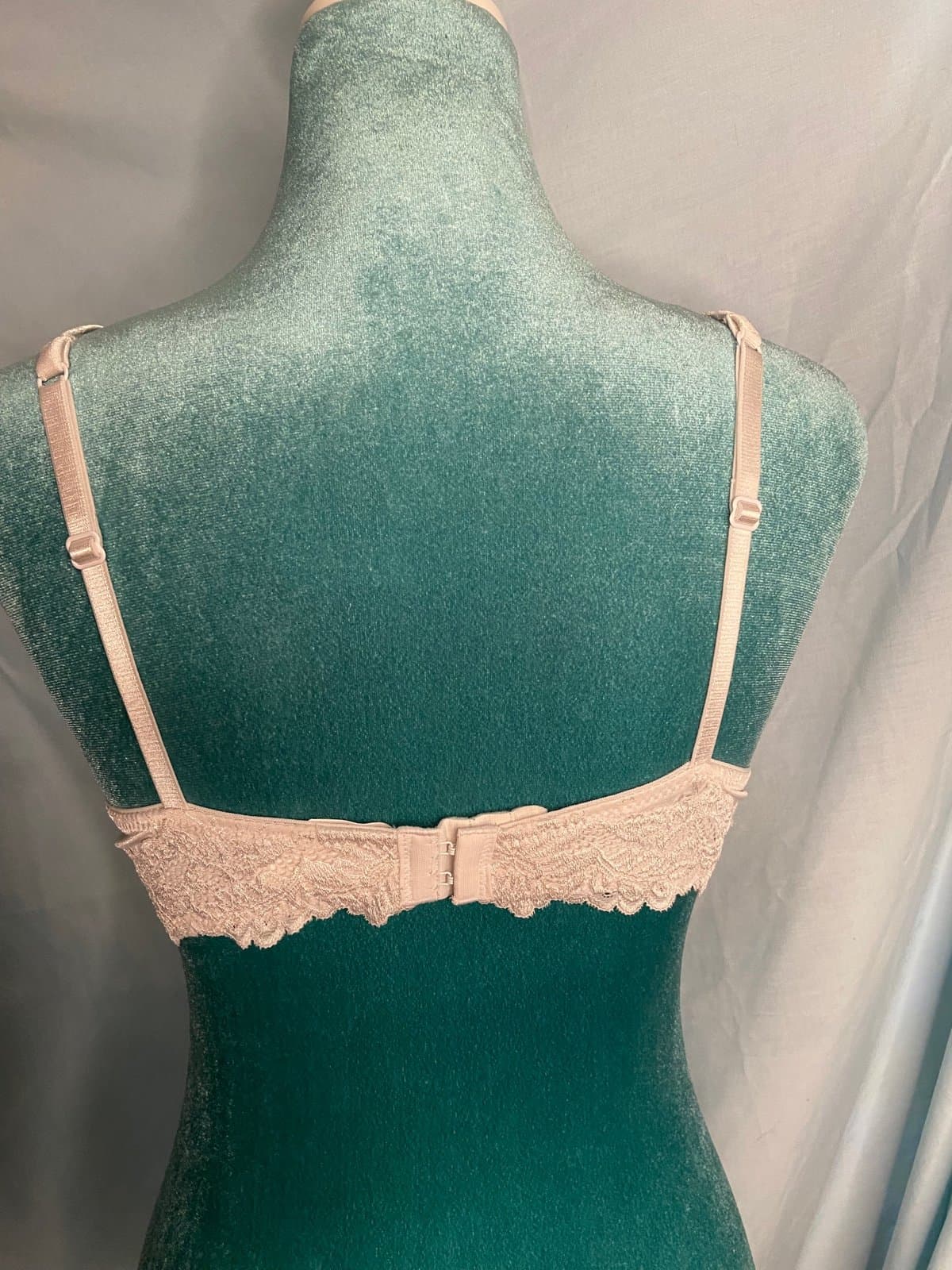 Warner’s vintage white bra - Thumbnail 3