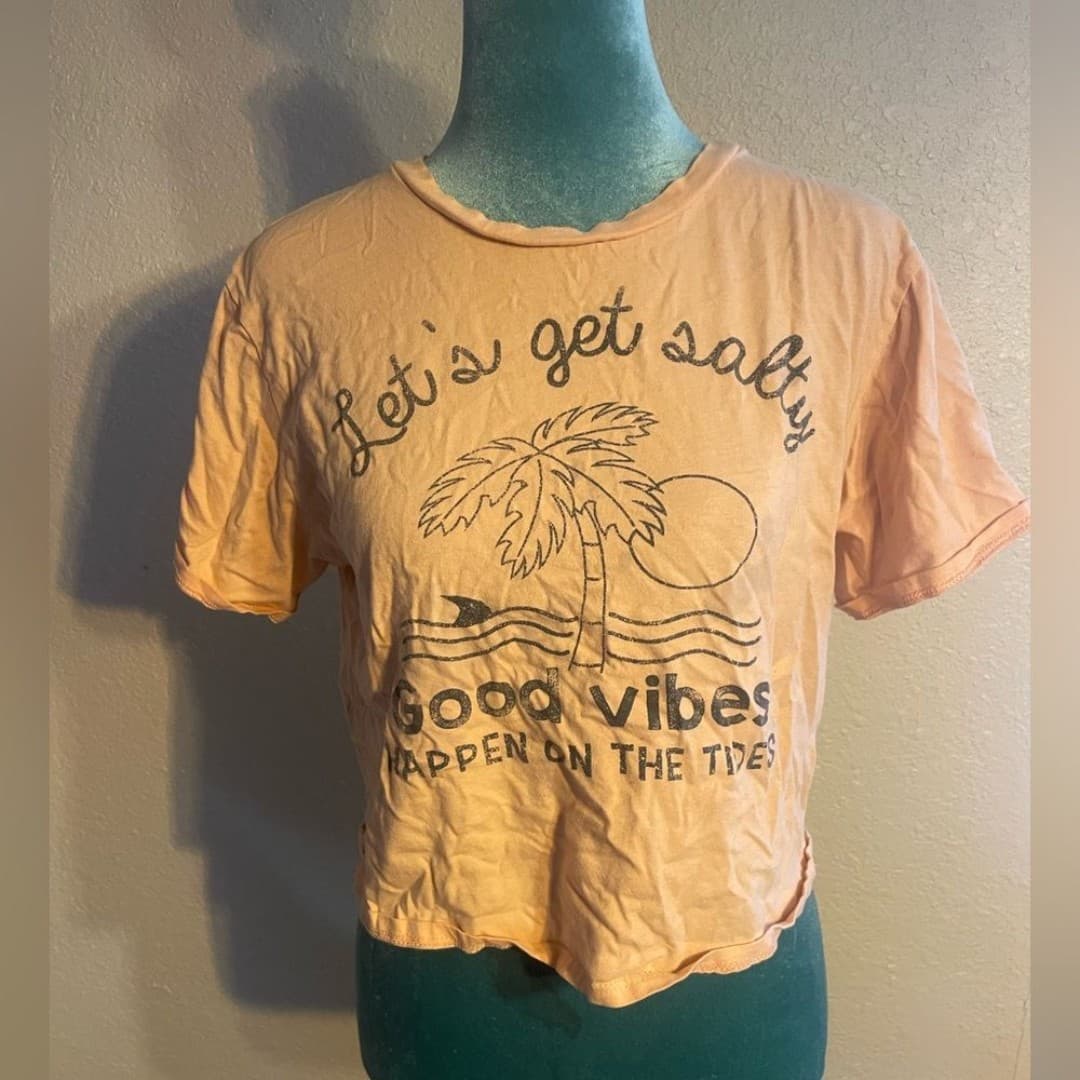 French pastry: beach graphic tee - Image 1