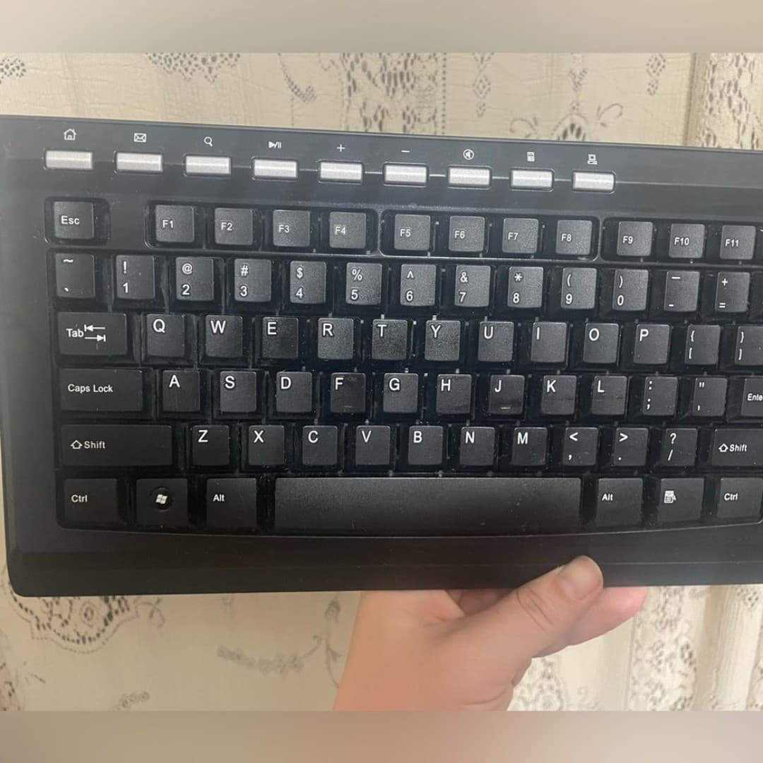 Gear head: 2.4 Ghz Wireless keyboard - Thumbnail 3