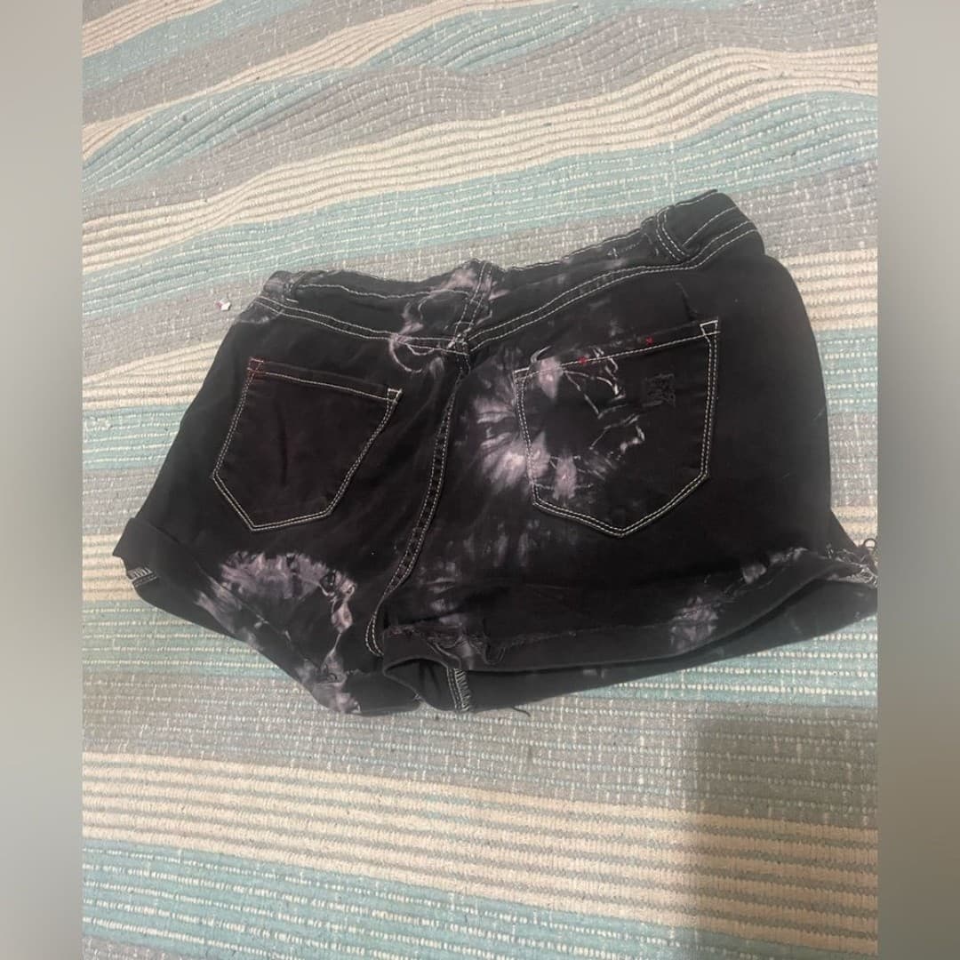 BDG: high rise tie dyed shorts - Thumbnail 4