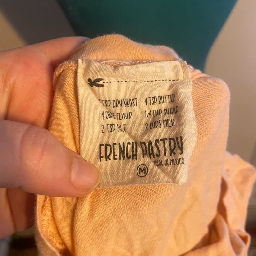 French pastry: beach graphic tee - Thumbnail 4