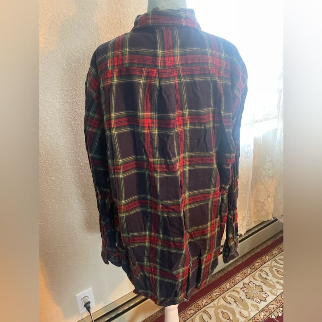 Craft & barrow: red and blue plaid flannel - Thumbnail 3