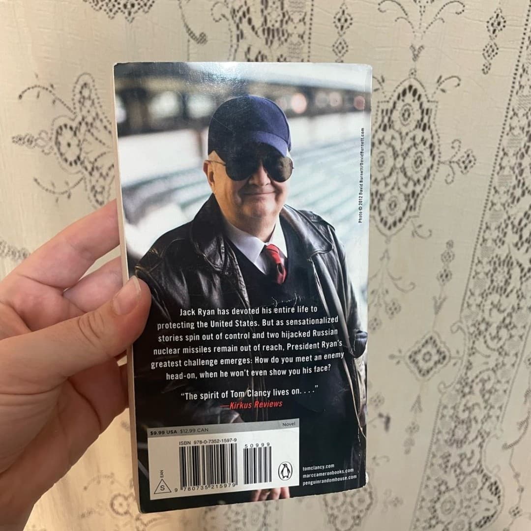 Tom Clancy: 4 paperback books - Thumbnail 3