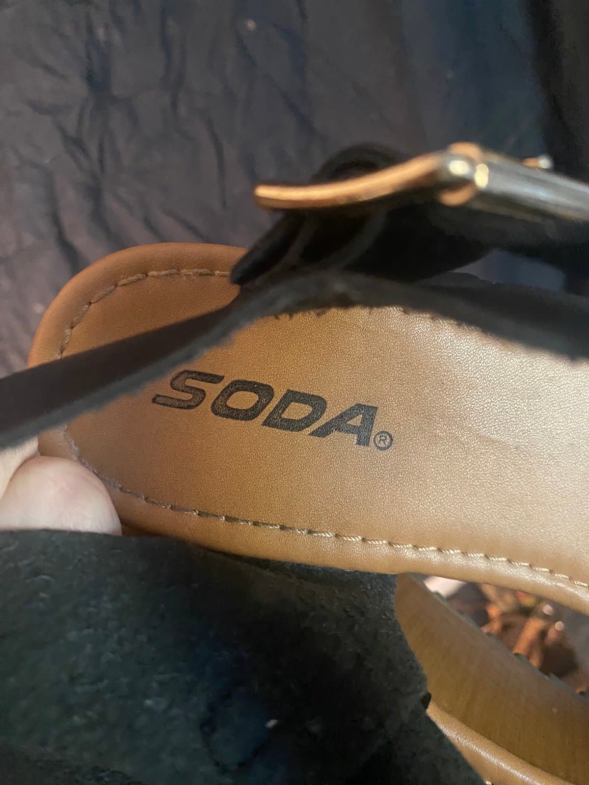 Soda: wedge sandal - Thumbnail 4
