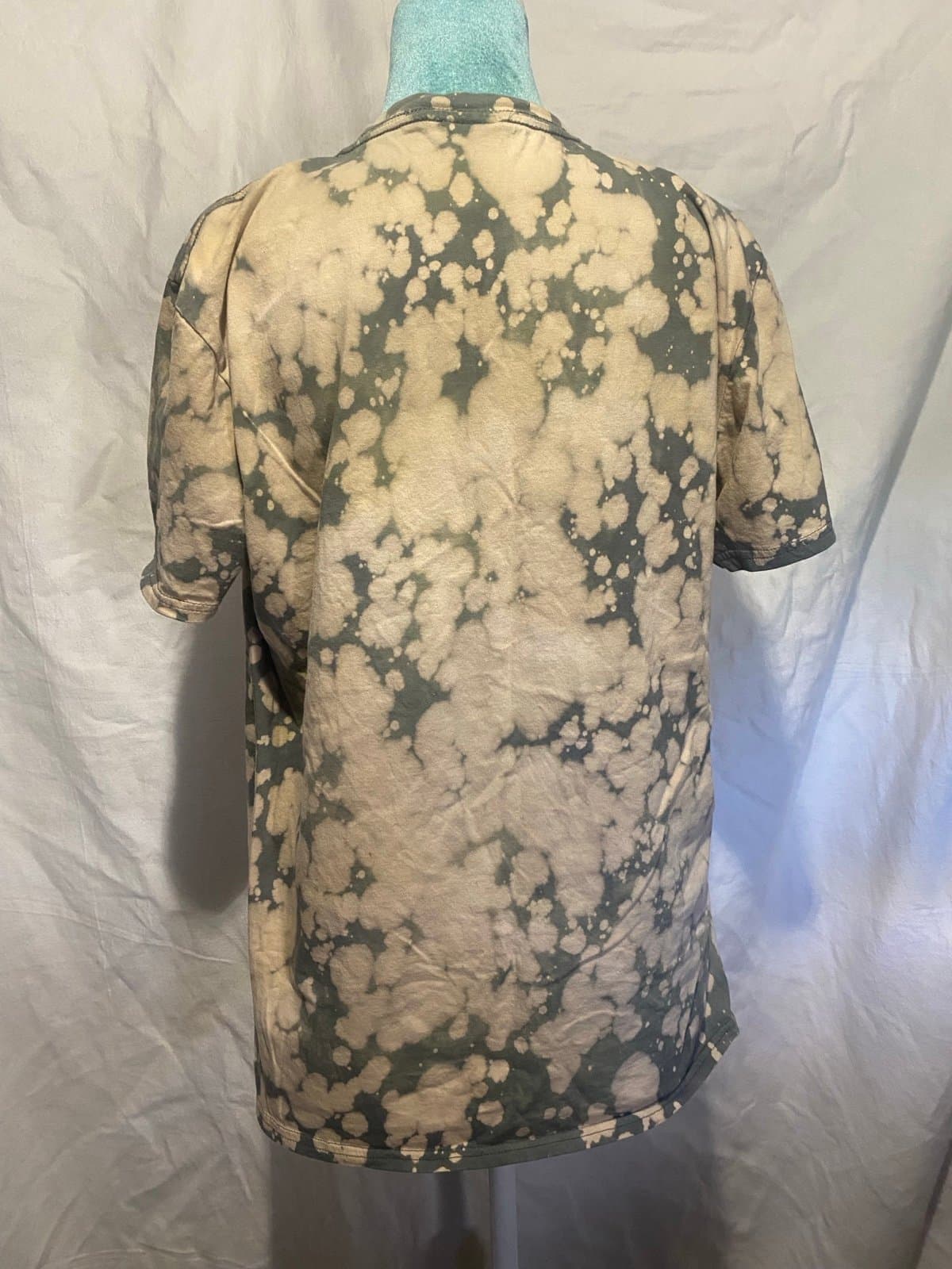 Upcycled Sky deck ledge tshirt - Thumbnail 3