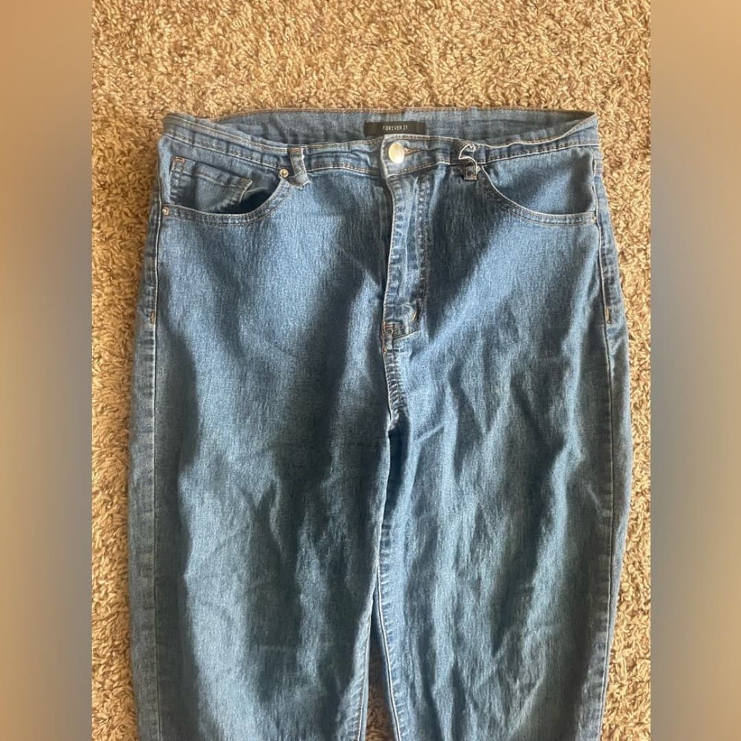 Forever 21: light wash skinny jeans - Thumbnail 2